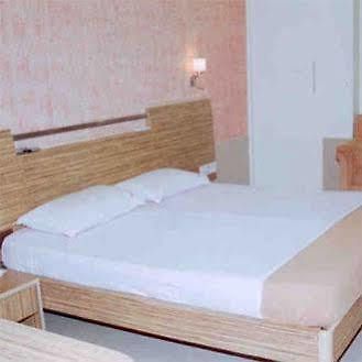 Check Inn Hotel Βομβάη Εξωτερικό φωτογραφία
